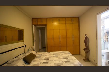 Apartamento à venda com 181m², 3 quartos e 2 vagas Apartamento à venda com 181m², 3 quartos e 2 vagasSuíte