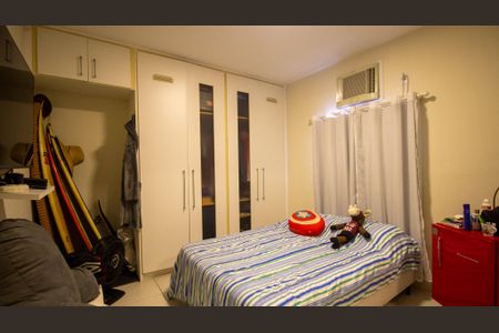 Apartamento à venda com 181m², 3 quartos e 2 vagas Apartamento à venda com 181m², 3 quartos e 2 vagasQuarto 1