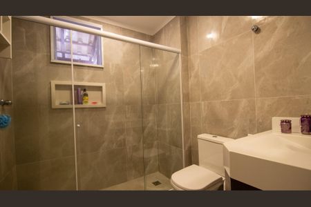 Apartamento à venda com 181m², 3 quartos e 2 vagas Apartamento à venda com 181m², 3 quartos e 2 vagasBanheiro Social