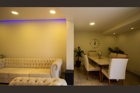 Apartamento à venda com 181m², 3 quartos e 2 vagas Apartamento à venda com 181m², 3 quartos e 2 vagasSala