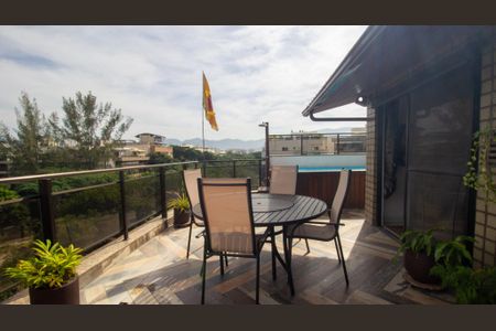 Apartamento à venda com 181m², 3 quartos e 2 vagas Apartamento à venda com 181m², 3 quartos e 2 vagasCobertura