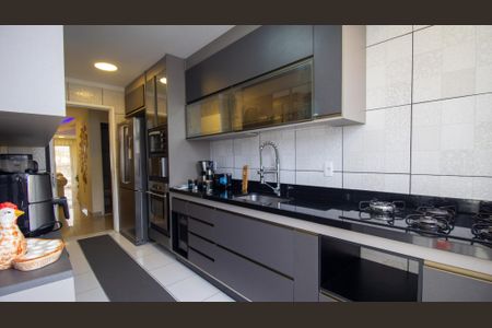 Apartamento à venda com 181m², 3 quartos e 2 vagas Apartamento à venda com 181m², 3 quartos e 2 vagasCozinha e Área de Serviço
