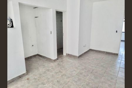 Casa à venda com 3 quartos, 250m² em Bosque da Saúde, São Paulo