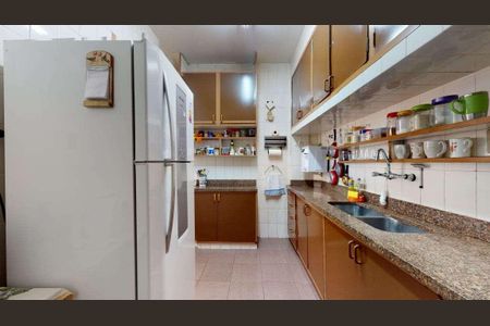 Apartamento à venda com 204m², 4 quartos e 1 vaga