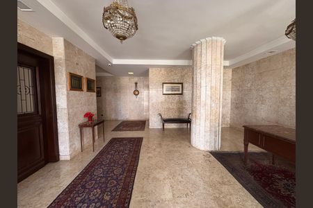 Apartamento à venda com 250m², 4 quartos e 2 vagasHall de entrada