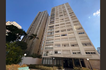 Apartamento à venda com 250m², 4 quartos e 2 vagasFachada