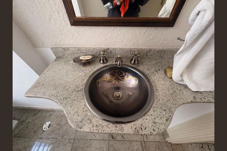 Apartamento à venda com 250m², 4 quartos e 2 vagasLavabo da Sala