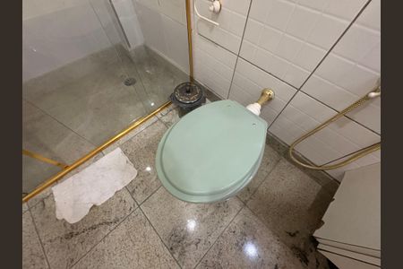 Apartamento à venda com 250m², 4 quartos e 2 vagasBanheiro