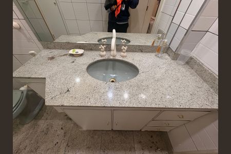 Apartamento à venda com 250m², 4 quartos e 2 vagasBanheiro