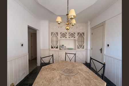 Apartamento à venda com 250m², 4 quartos e 2 vagasCopa