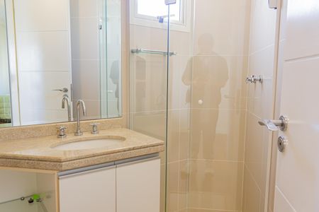 Apartamento à venda com 366m², 5 quartos e 5 vagasBanheiro da Suíte 4