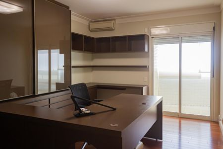 Apartamento à venda com 366m², 5 quartos e 5 vagasQuarto