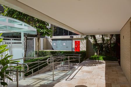 Apartamento à venda com 366m², 5 quartos e 5 vagasEntrada