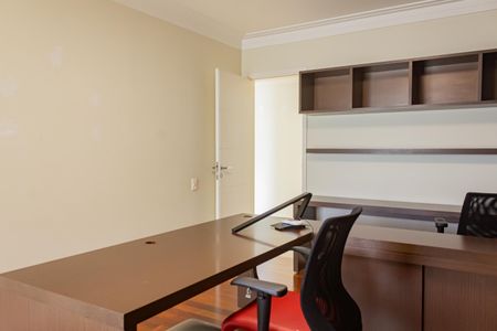 Apartamento à venda com 366m², 5 quartos e 5 vagasQuarto