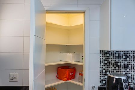 Apartamento à venda com 366m², 5 quartos e 5 vagasDespensa