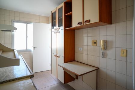 Apartamento à venda com 64m², 2 quartos e 1 vagaCozinha