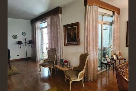 Casa à venda com 3 quartos, 400m² em Vila Nova Conceição, São Paulo