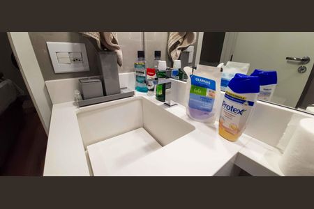 Apartamento à venda com 76m², 3 quartos e 2 vagas Apartamento à venda com 76m², 3 quartos e 2 vagasBanheiro da Suíte