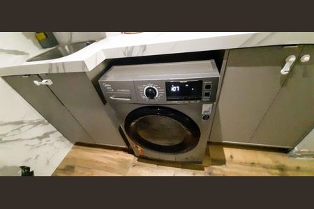 Apartamento à venda com 76m², 3 quartos e 2 vagas Apartamento à venda com 76m², 3 quartos e 2 vagasÁrea de Serviço