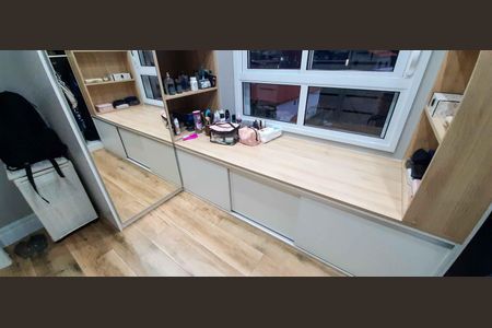 Apartamento à venda com 76m², 3 quartos e 2 vagas Apartamento à venda com 76m², 3 quartos e 2 vagasQuarto 1 - Closet