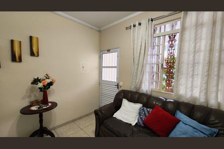 Casa à venda com 122m², 2 quartos e 1 vaga Casa à venda com 122m², 2 quartos e 1 vagaSala