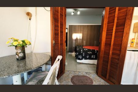 Casa à venda com 122m², 2 quartos e 1 vaga Casa à venda com 122m², 2 quartos e 1 vagaSacada Quarto 2
