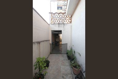 Casa à venda com 540m², 5 quartos e 4 vagasQuintal casa 02