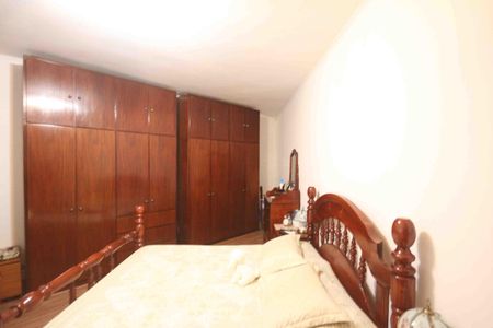 Casa à venda com 540m², 5 quartos e 4 vagasQuarto casa 02