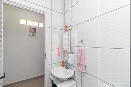 Casa à venda com 100m², 3 quartos e 2 vagasBanheiro Social