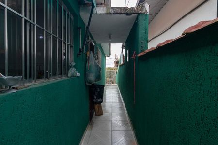 Casa à venda com 100m², 3 quartos e 2 vagasCorredor