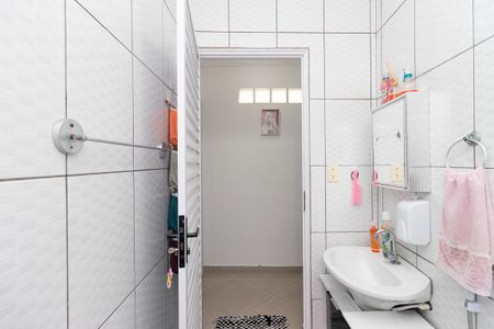 Casa à venda com 100m², 3 quartos e 2 vagasBanheiro Social