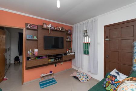 Casa à venda com 100m², 3 quartos e 2 vagasSala