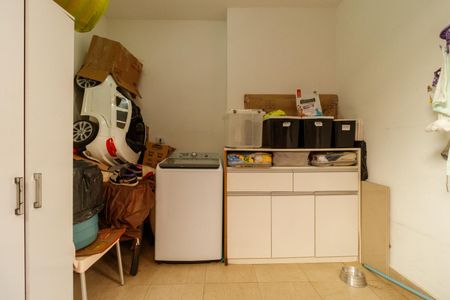 Casa de condomínio à venda com 130m², 3 quartos e 2 vagas Casa de condomínio à venda com 130m², 3 quartos e 2 vagasÁrea de Serviço e Quintal