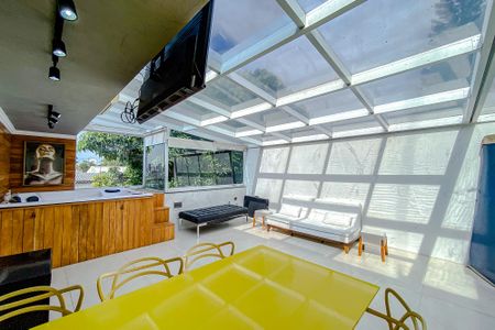 Apartamento à venda com 200m², 2 quartos e 3 vagasTerraço Gourmet