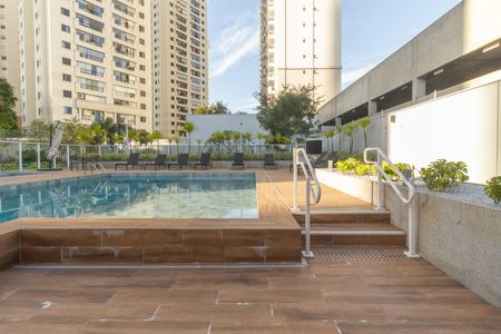 Apartamento à venda com 69m², 2 quartos e 2 vagasÁrea comum - Piscina