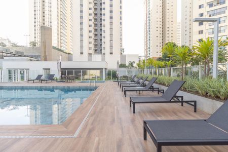 Apartamento à venda com 69m², 2 quartos e 2 vagasÁrea comum - Piscina