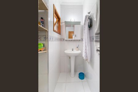 Casa à venda com 164m², 3 quartos e 4 vagasBanheiro da Suíte 01