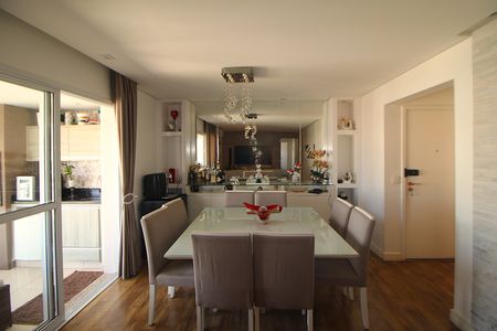 Apartamento à venda com 110m², 3 quartos e 2 vagasSala