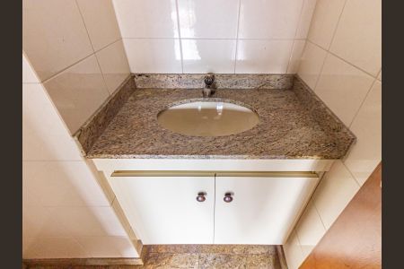 Apartamento para alugar com 349m², 3 quartos e 3 vagasLavabo