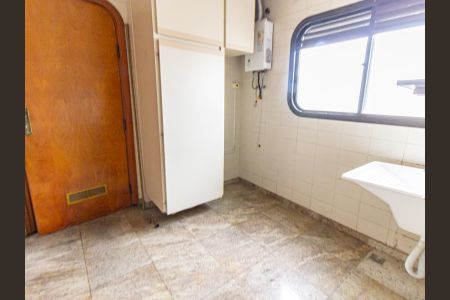 Apartamento para alugar com 349m², 3 quartos e 3 vagasÁrea de Serviço