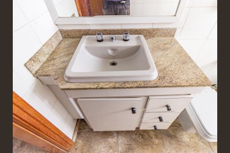 Apartamento para alugar com 349m², 3 quartos e 3 vagasBanheiro