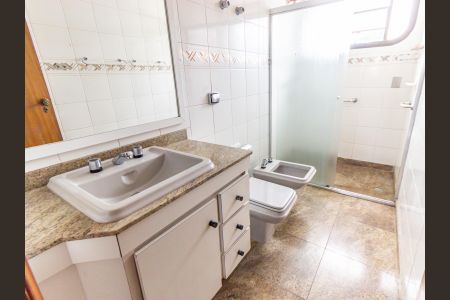 Apartamento para alugar com 349m², 3 quartos e 3 vagasBanheiro