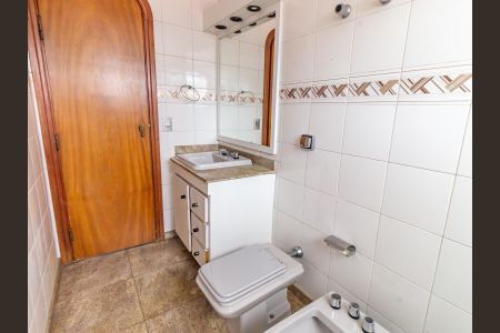 Apartamento para alugar com 349m², 3 quartos e 3 vagasBanheiro