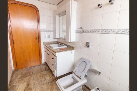 Apartamento para alugar com 349m², 3 quartos e 3 vagasBanheiro da Suíte