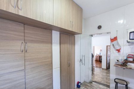 Casa para alugar com 360m², 4 quartos e 2 vagas Casa para alugar com 360m², 4 quartos e 2 vagasCozinha