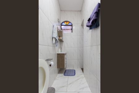 Casa para alugar com 360m², 4 quartos e 2 vagas Casa para alugar com 360m², 4 quartos e 2 vagasBanheiro da Suíte 1