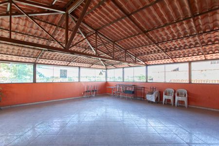 Casa para alugar com 360m², 4 quartos e 2 vagas Casa para alugar com 360m², 4 quartos e 2 vagasTerraço