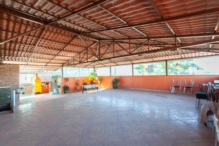 Casa para alugar com 360m², 4 quartos e 2 vagas Casa para alugar com 360m², 4 quartos e 2 vagasTerraço