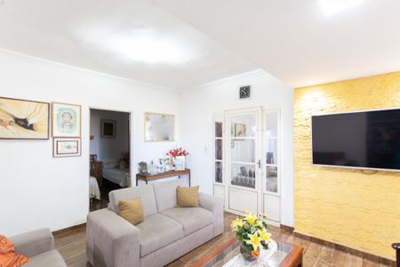 Casa para alugar com 360m², 4 quartos e 2 vagas Casa para alugar com 360m², 4 quartos e 2 vagasSala