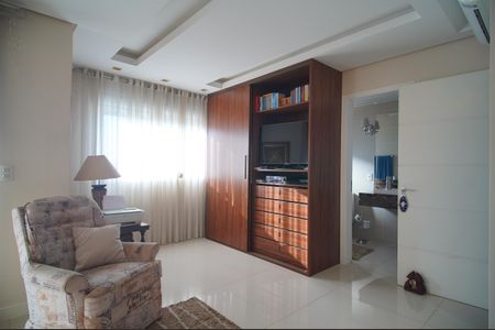 Apartamento à venda com 193m², 2 quartos e 4 vagasSuíte 1